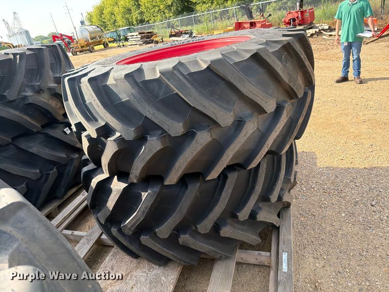 image for item EU5846 (4) Fendt 1050 tractor tires