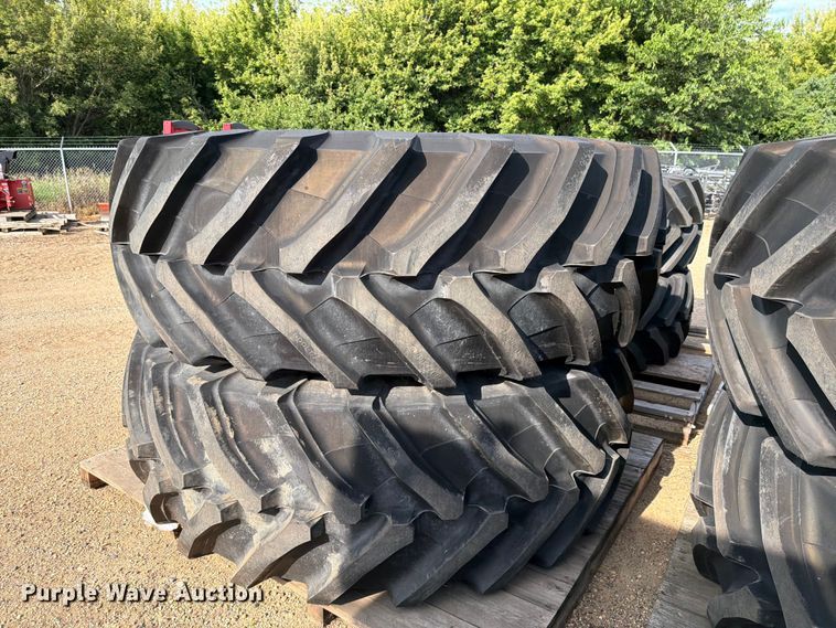image for item EU5846 (4) Fendt 1050 tractor tires