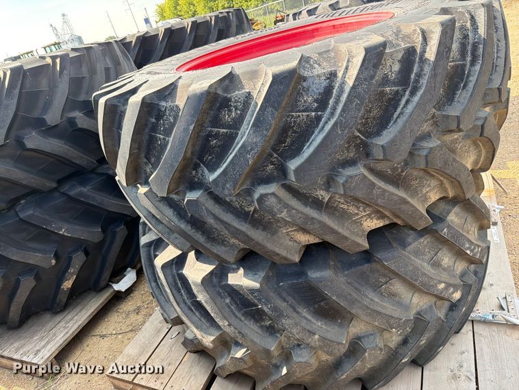image for item EU5847 (4) Fendt 1050 tractor tires
