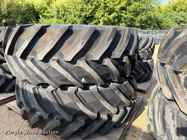 image for item EU5847 (4) Fendt 1050 tractor tires