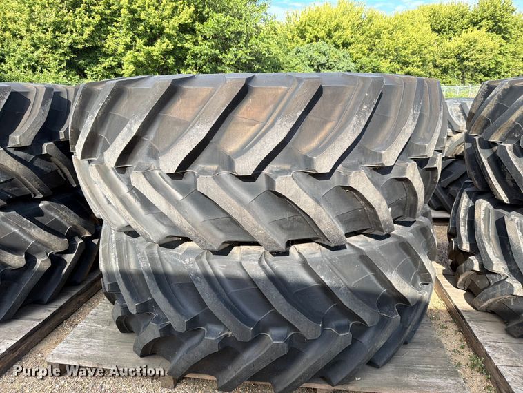 image for item EU5847 (4) Fendt 1050 tractor tires