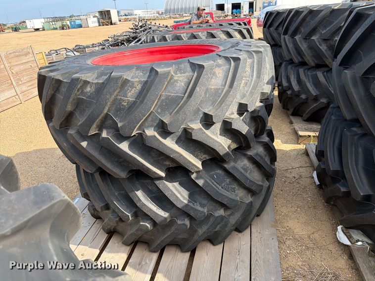 image for item EU5847 (4) Fendt 1050 tractor tires