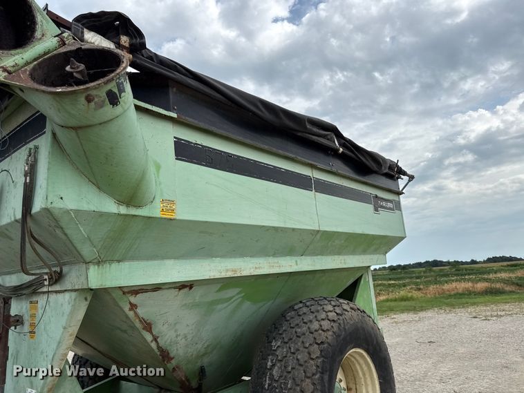 image for item EV6044 Parker 675 grain cart