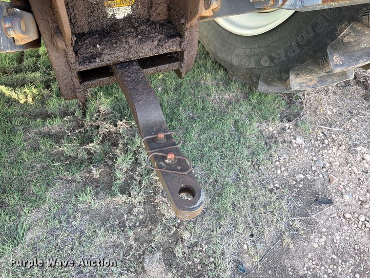image for item EW1044 1997 New Holland 8870 MFWD tractor