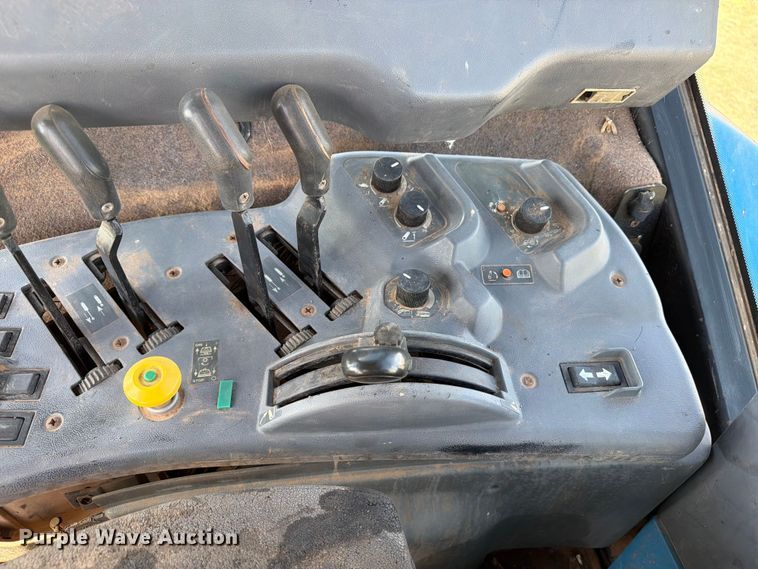 image for item EW1044 1997 New Holland 8870 MFWD tractor