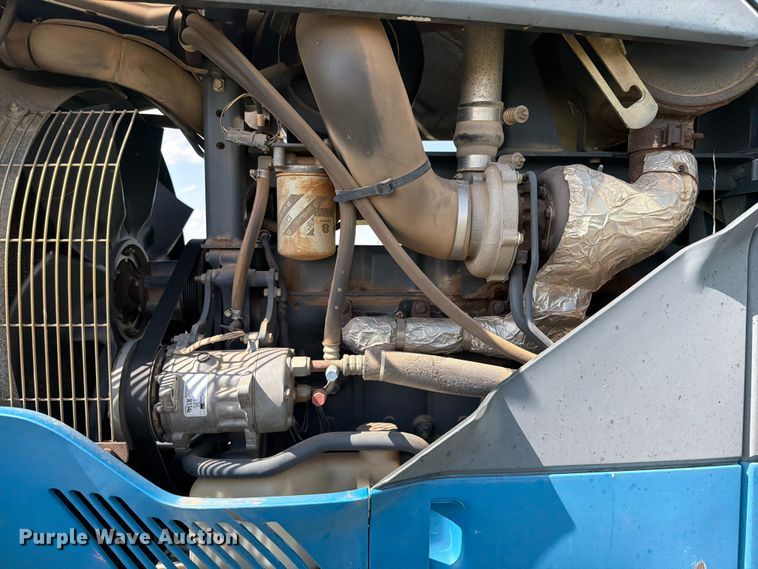 image for item EW1044 1997 New Holland 8870 MFWD tractor