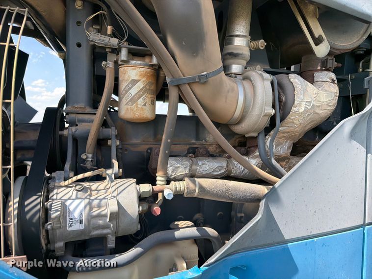 image for item EW1044 1997 New Holland 8870 MFWD tractor
