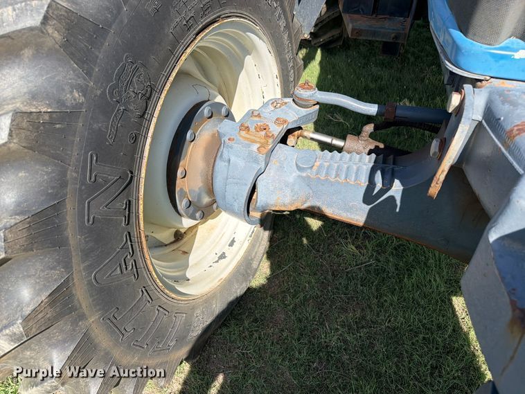 image for item EW1044 1997 New Holland 8870 MFWD tractor