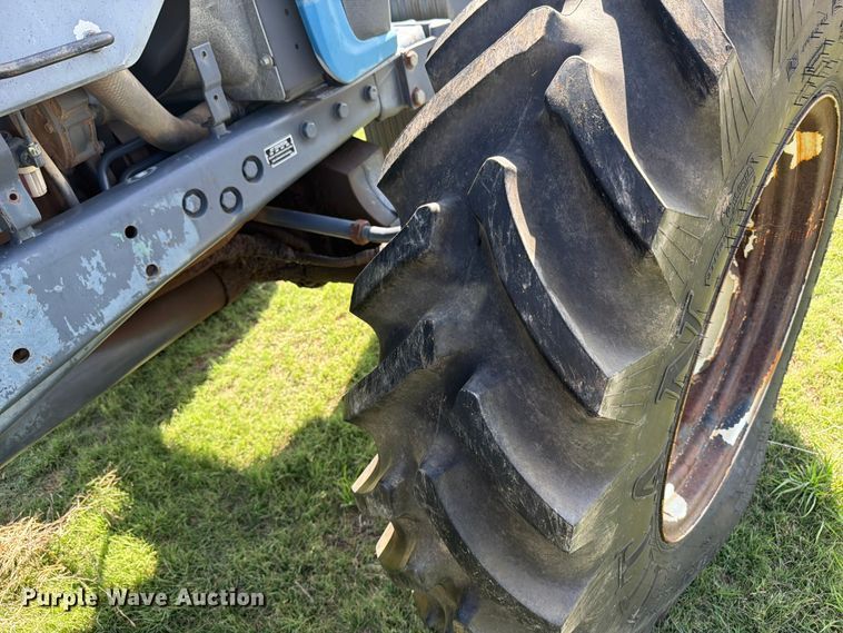 image for item EW1044 1997 New Holland 8870 MFWD tractor