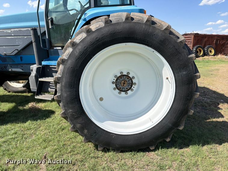 image for item EW1044 1997 New Holland 8870 MFWD tractor
