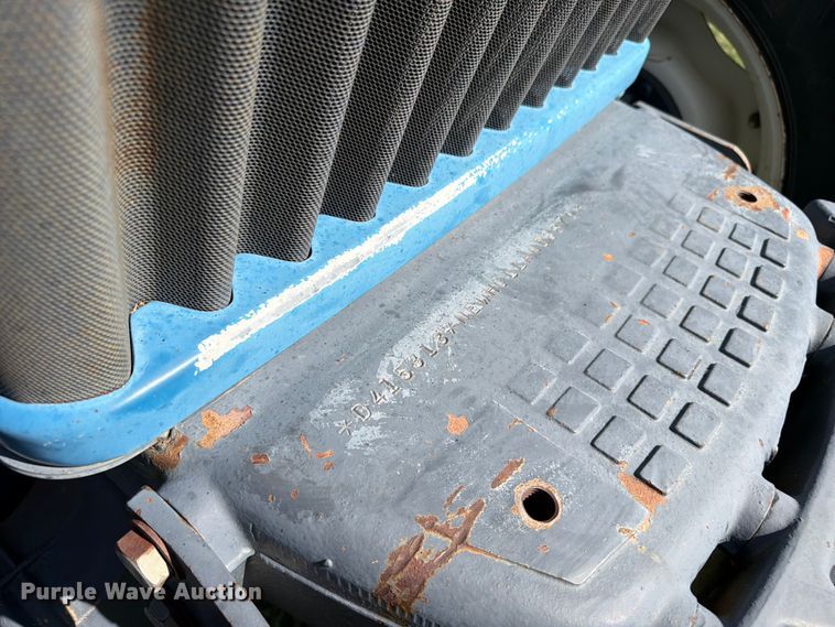 image for item EW1044 1997 New Holland 8870 MFWD tractor