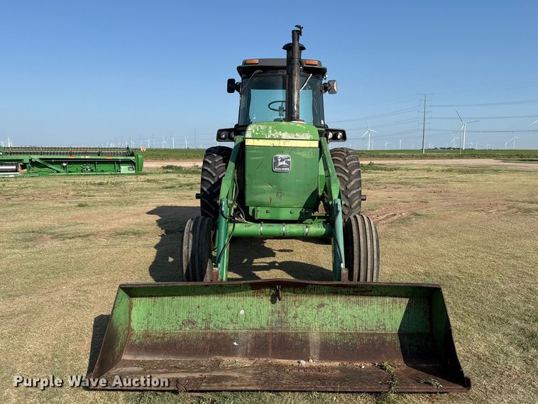 image for item EW4048 1979 John Deere 4640 tractor