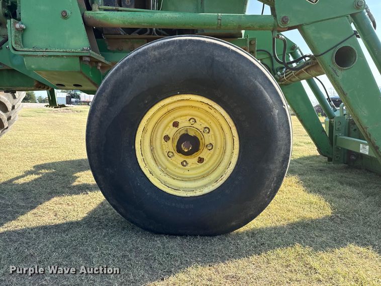 image for item EW4048 1979 John Deere 4640 tractor