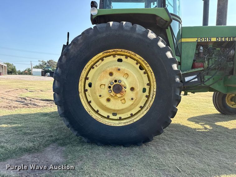 image for item EW4048 1979 John Deere 4640 tractor