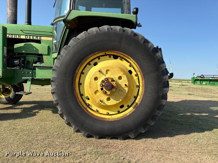 image for item EW4048 1979 John Deere 4640 tractor