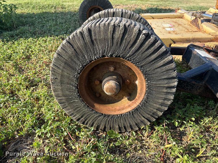 image for item EW4050 2002 Land Pride RCM5015 batwing rotary mower