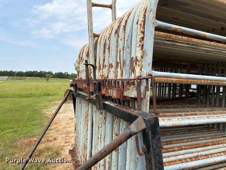 image for item EW4993 (30) Winkel livestock panels