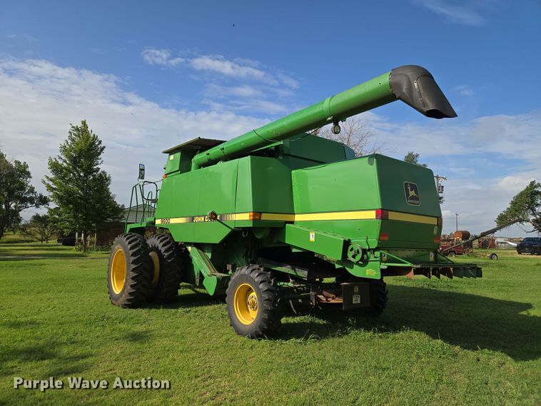image for item EW8508 1994 John Deere 9600 combine