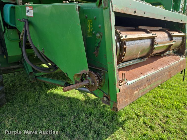 image for item EW8508 1994 John Deere 9600 combine