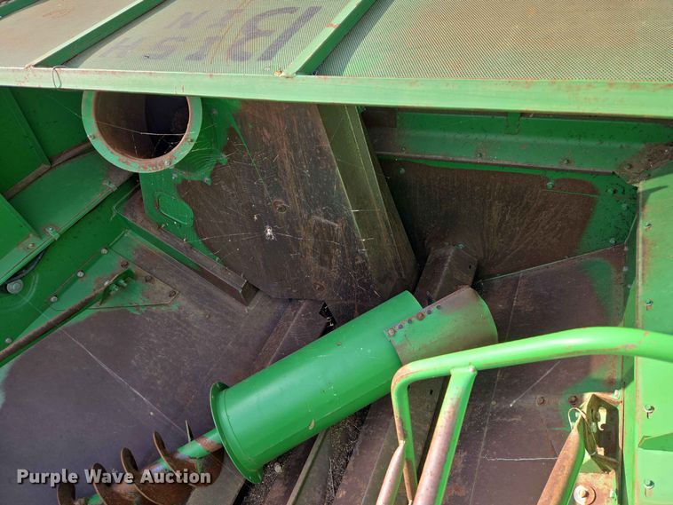 image for item EW8508 1994 John Deere 9600 combine