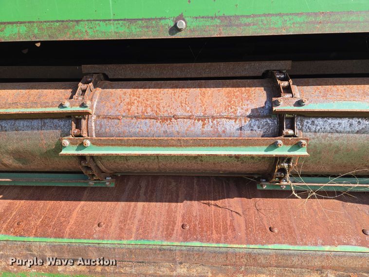 image for item EW8508 1994 John Deere 9600 combine