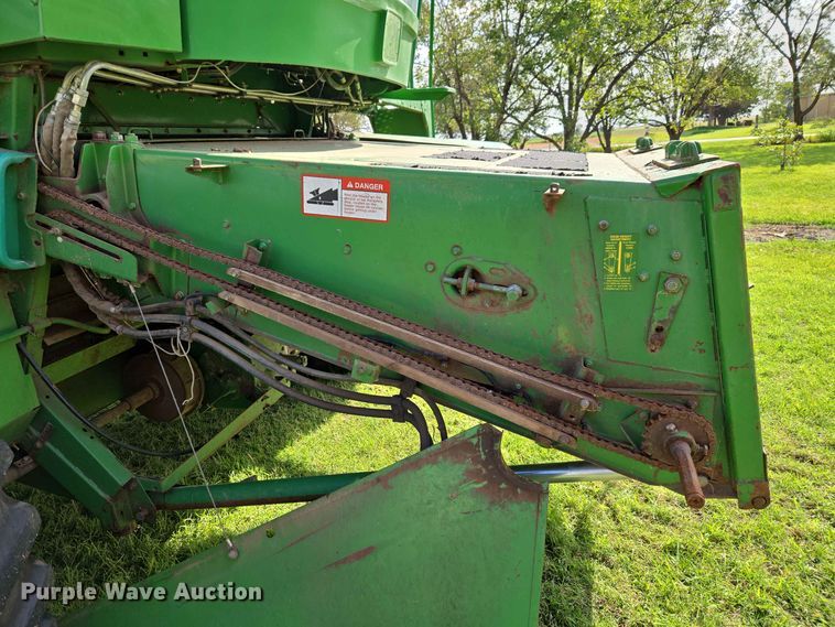 image for item EW8508 1994 John Deere 9600 combine