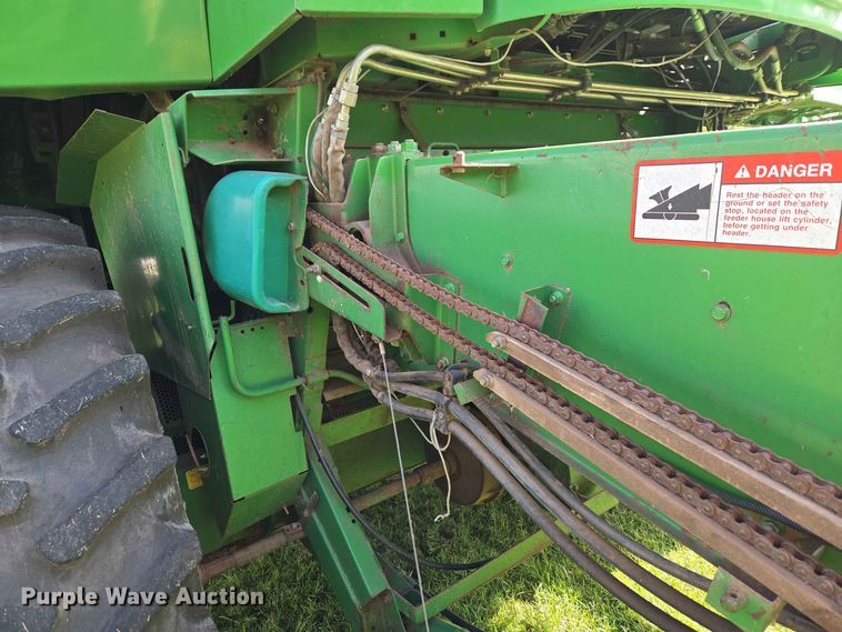 image for item EW8508 1994 John Deere 9600 combine