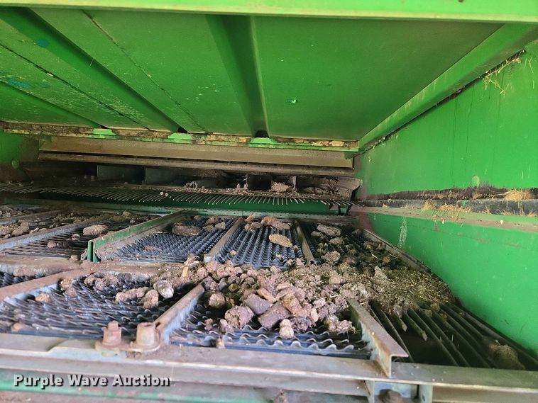 image for item EW8508 1994 John Deere 9600 combine