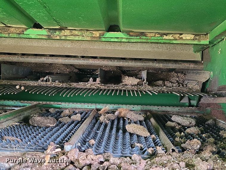 image for item EW8508 1994 John Deere 9600 combine