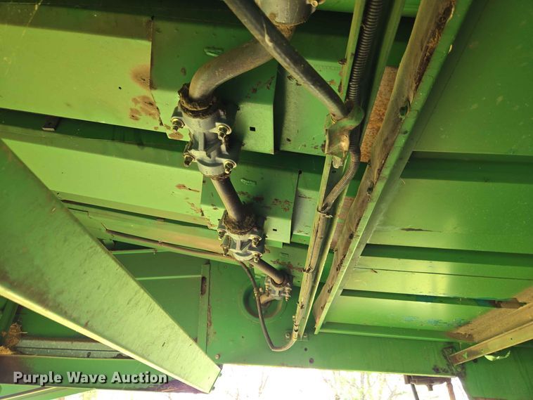 image for item EW8508 1994 John Deere 9600 combine