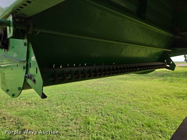 image for item EW8508 1994 John Deere 9600 combine