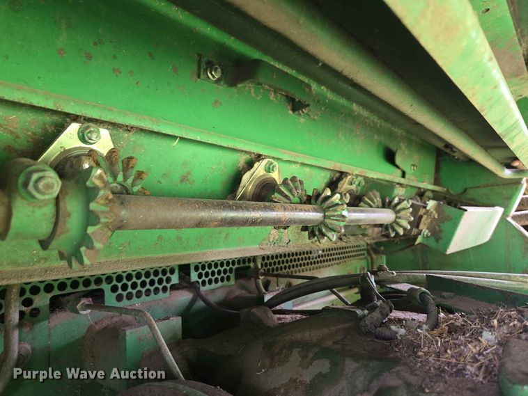 image for item EW8508 1994 John Deere 9600 combine