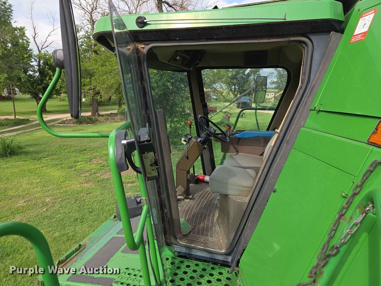 image for item EW8508 1994 John Deere 9600 combine