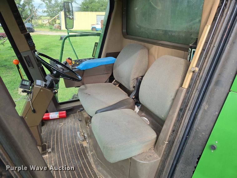 image for item EW8508 1994 John Deere 9600 combine