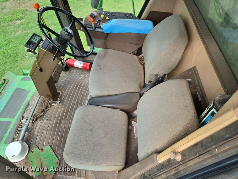 image for item EW8508 1994 John Deere 9600 combine