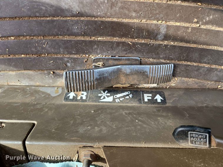 image for item EW8508 1994 John Deere 9600 combine
