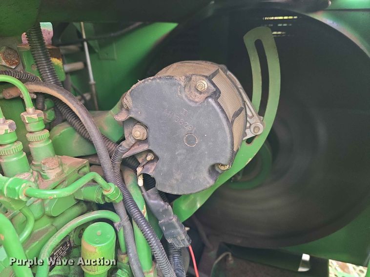 image for item EW8508 1994 John Deere 9600 combine