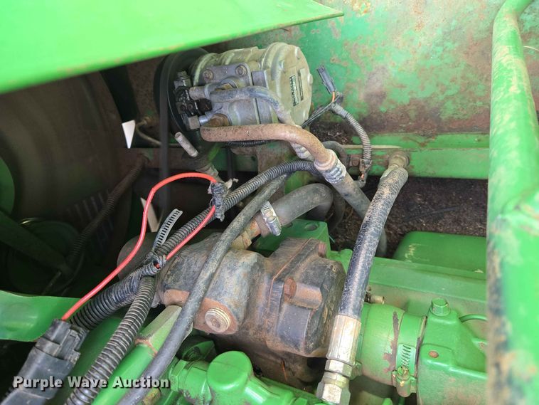 image for item EW8508 1994 John Deere 9600 combine