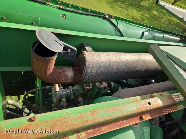 image for item EW8508 1994 John Deere 9600 combine