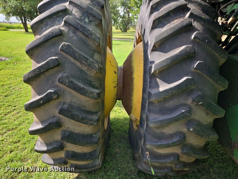 image for item EW8508 1994 John Deere 9600 combine