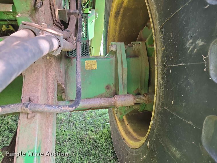 image for item EW8508 1994 John Deere 9600 combine