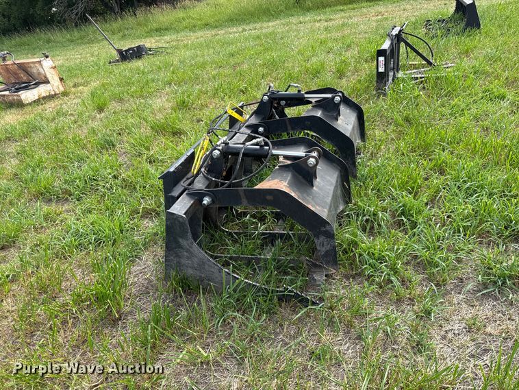 image for item EX2073 Skid steer grapple bucket