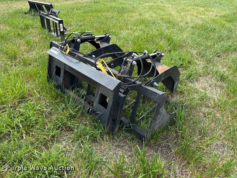 image for item EX2073 Skid steer grapple bucket