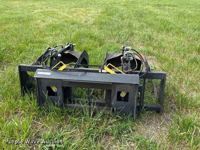 image for item EX2073 Skid steer grapple bucket