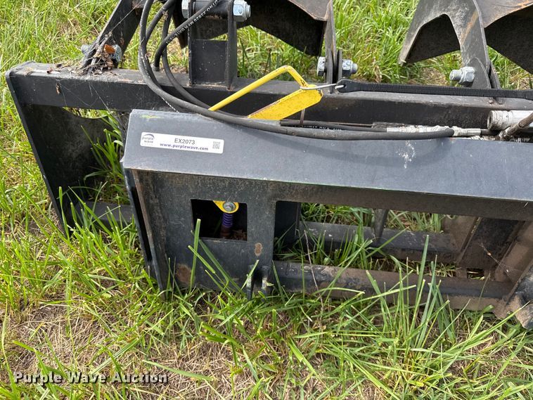 image for item EX2073 Skid steer grapple bucket