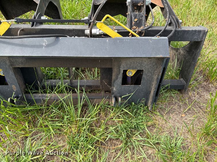 image for item EX2073 Skid steer grapple bucket