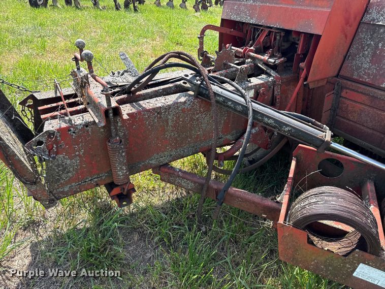 image for item EX2080 New Holland Hayliner 310 small square baler