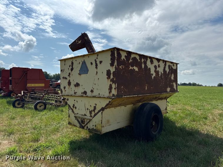image for item EX2082 Big 12 K-12 grain cart