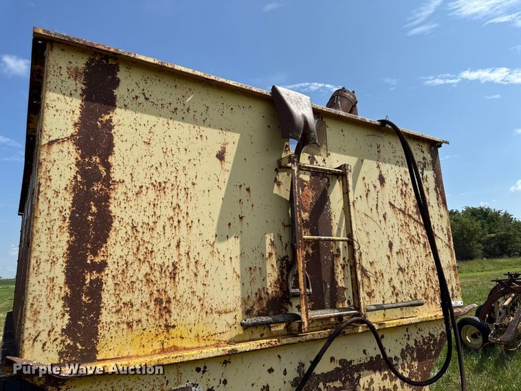 image for item EX2082 Big 12 K-12 grain cart