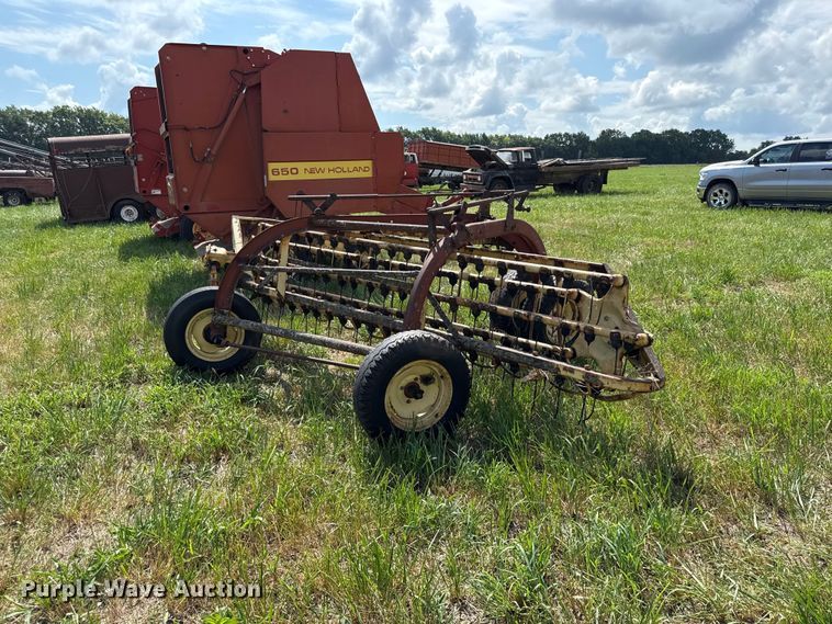image for item EX2083 New Holland 259  hay rake
